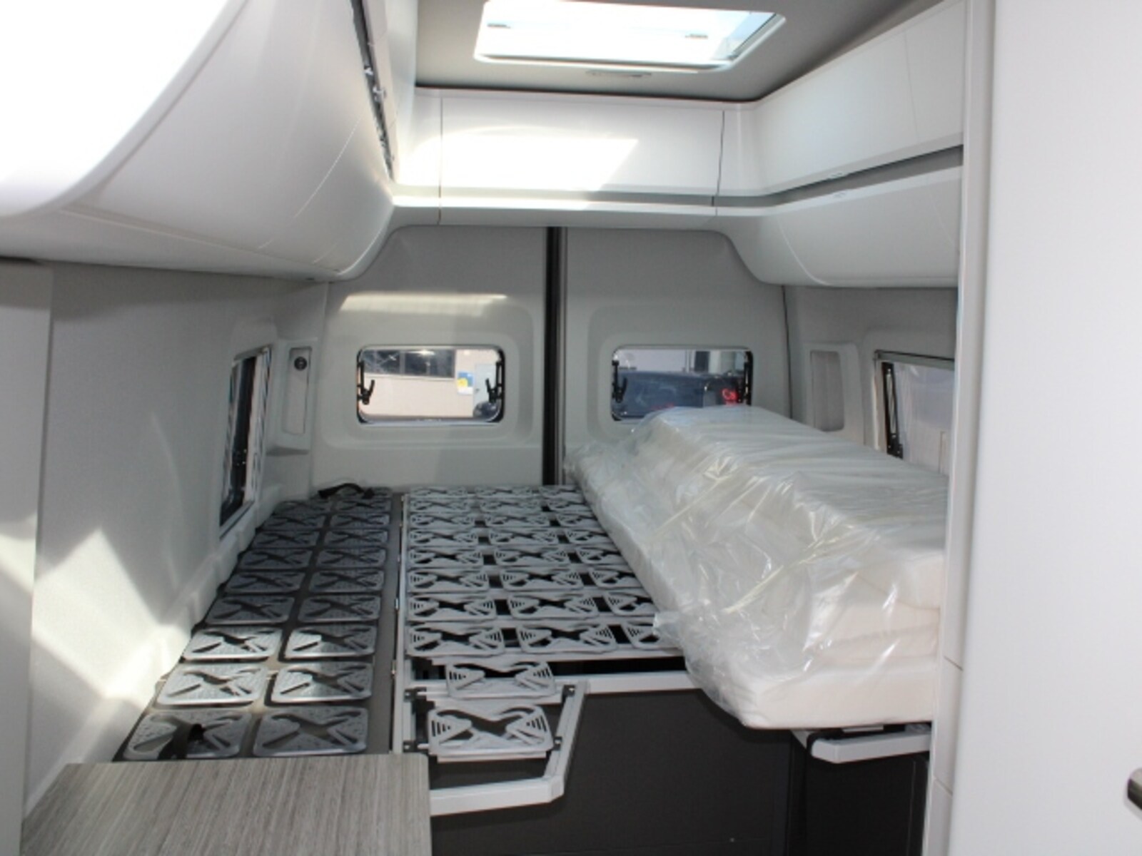 Volkswagen Grand California 680 – Bild 13