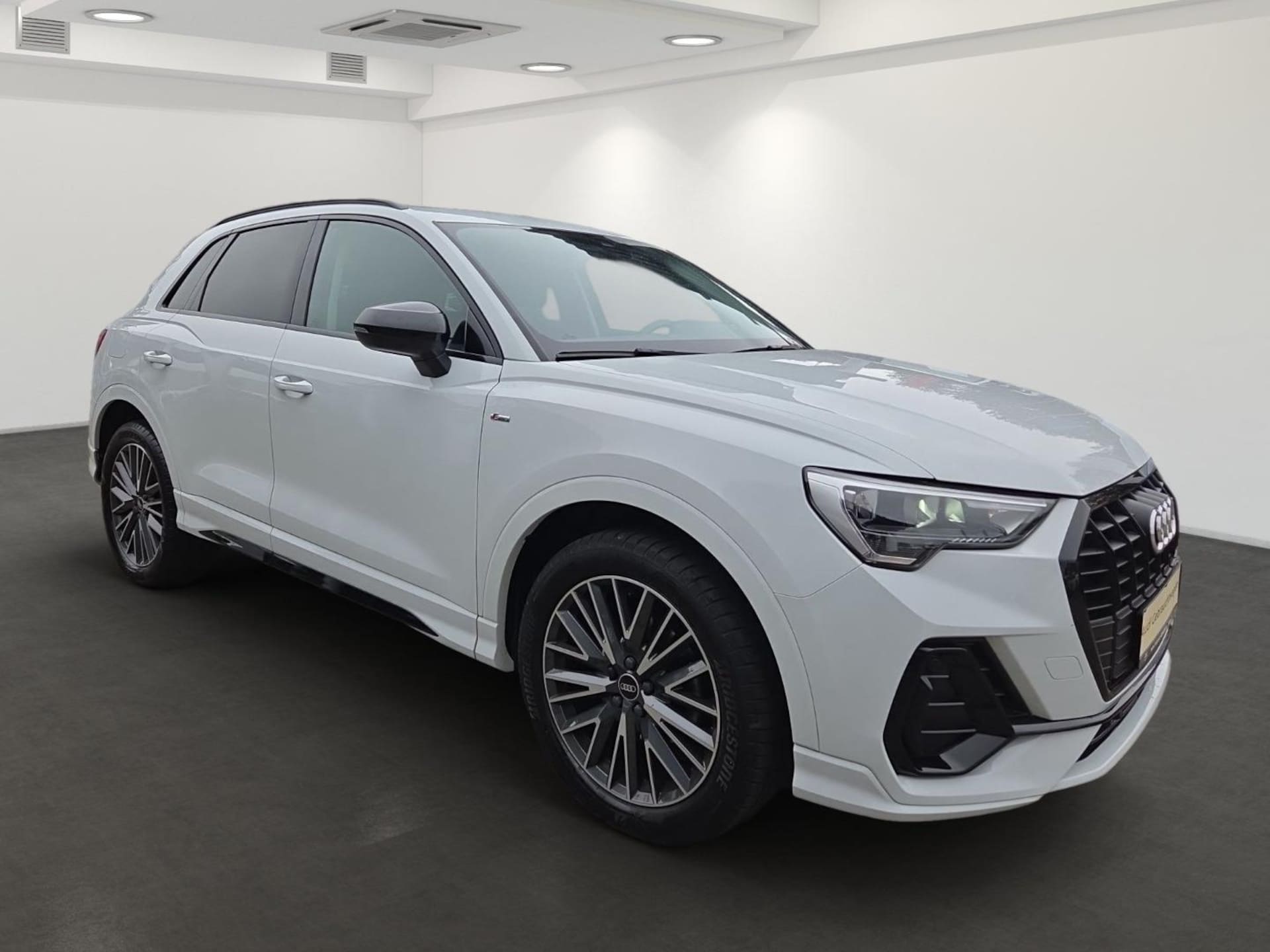 Audi Q3 SUV S line