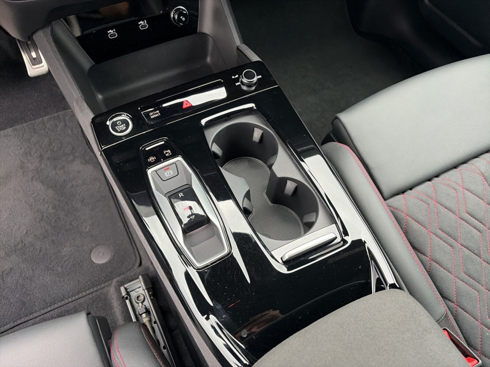 Audi Q6 Sportback e-tron – Bild 16