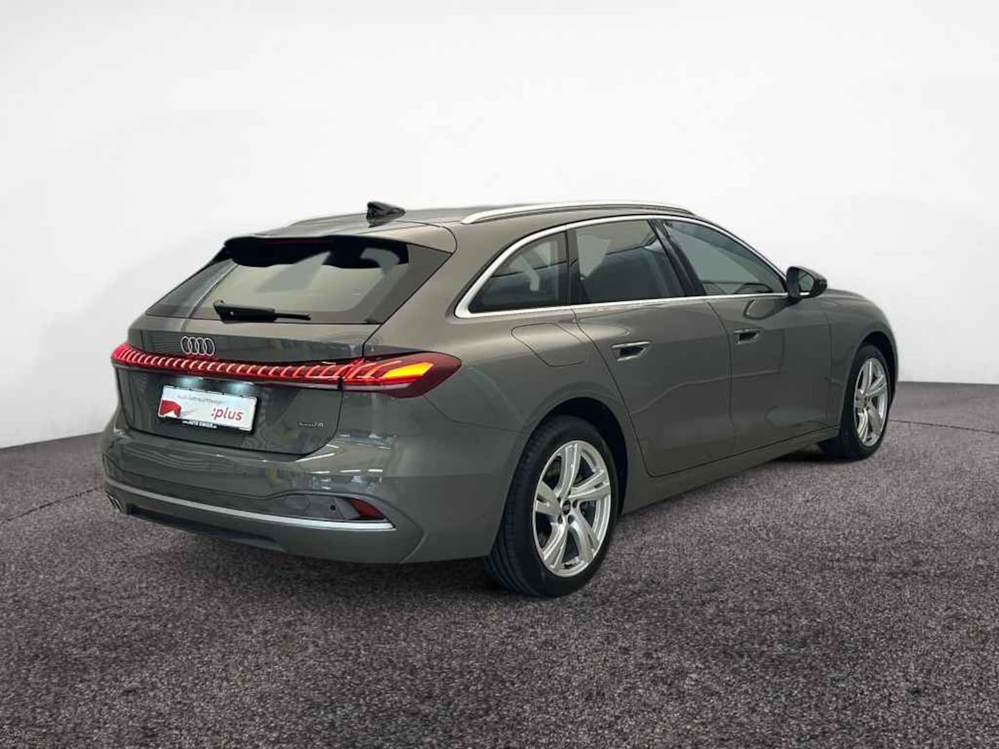 Bild über Audi A5 Avant TDI quattro 150 kW S tronic - für weitere Informationen kontaktieren Sie den Audi Partner