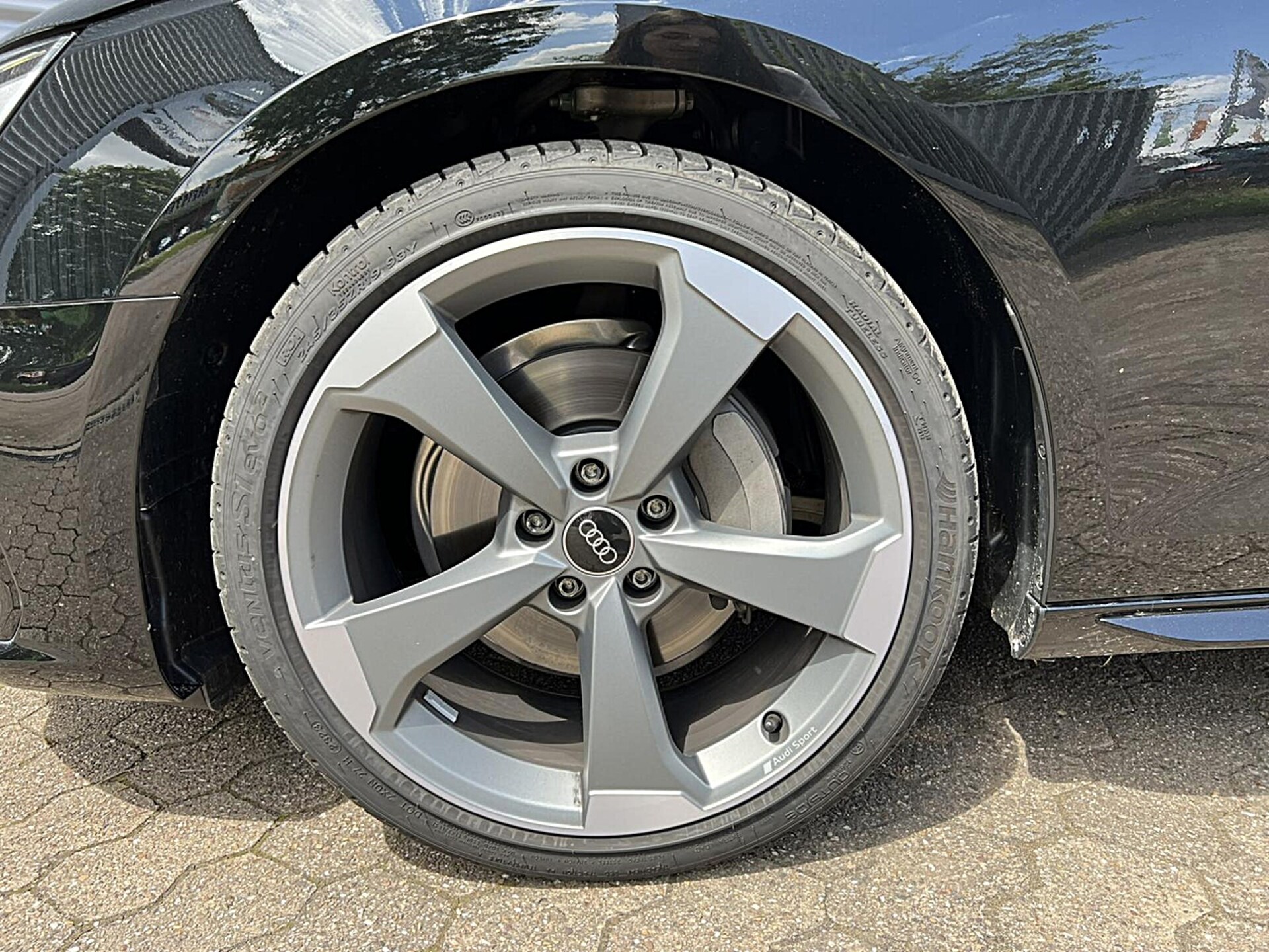 Audi A4 Avant S line