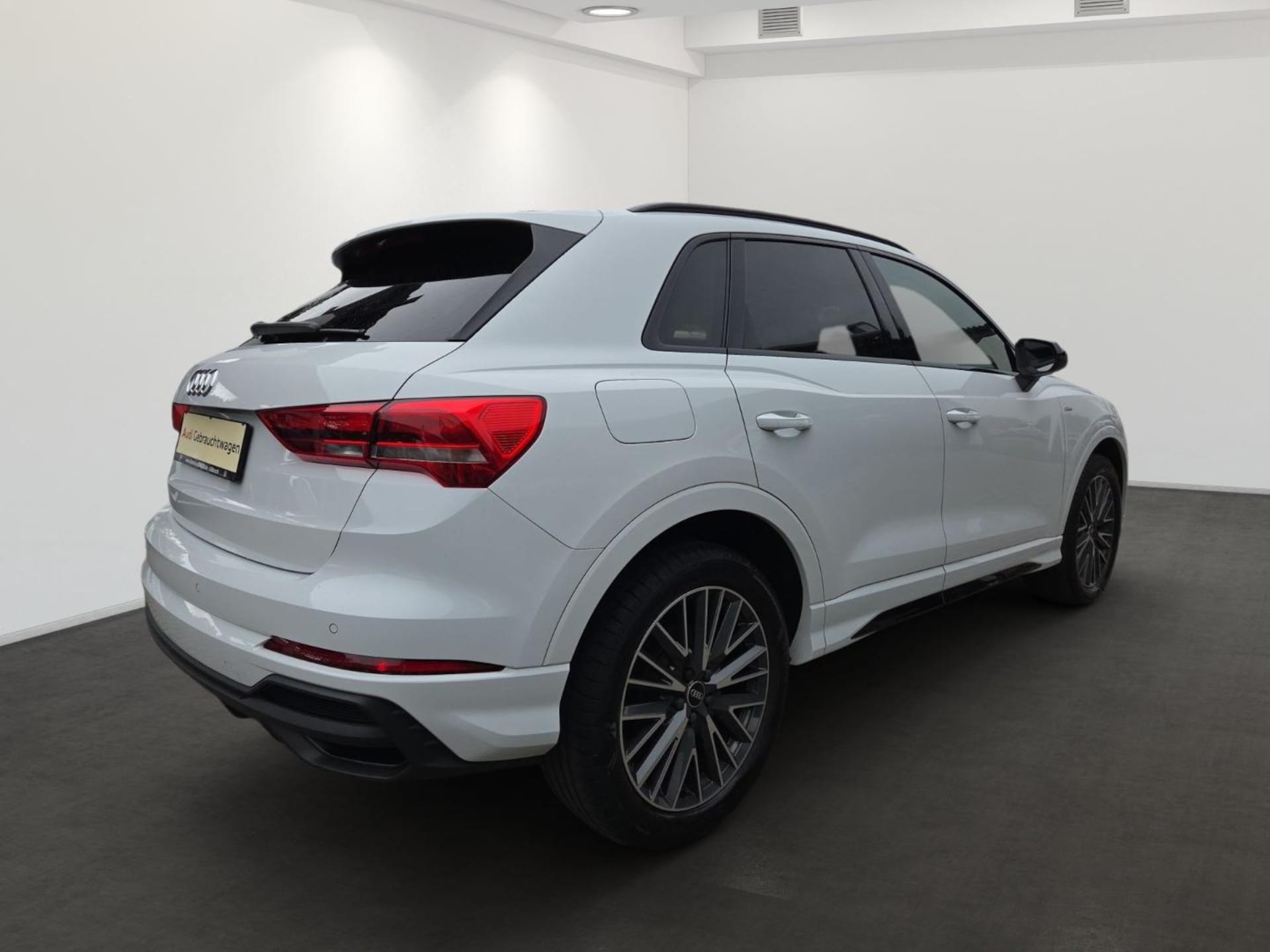 Audi Q3 SUV S line