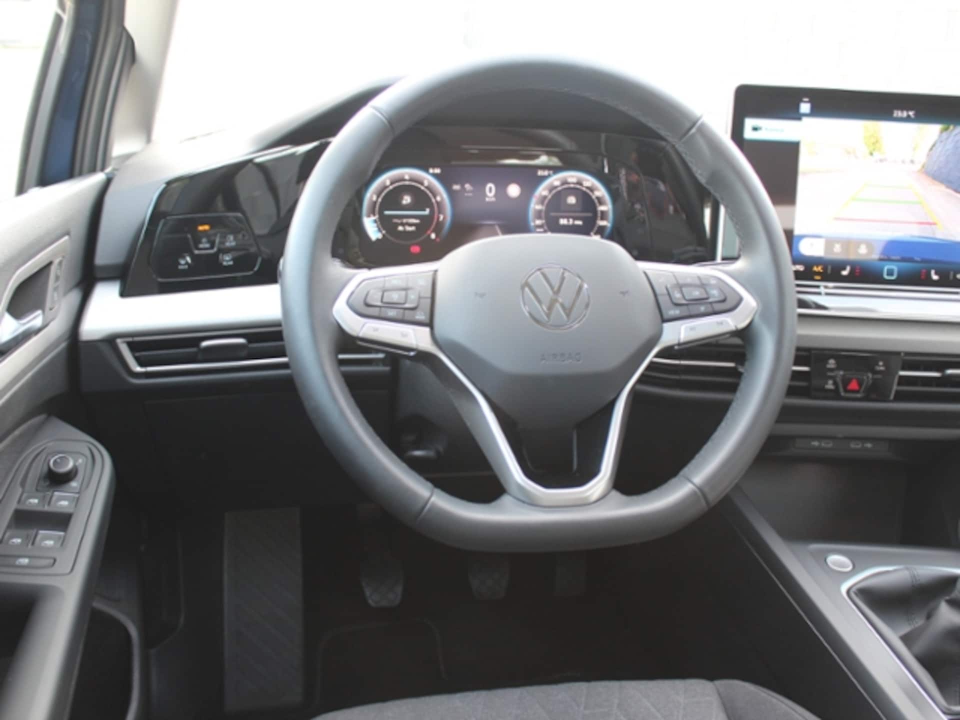 Volkswagen Golf Variant Life