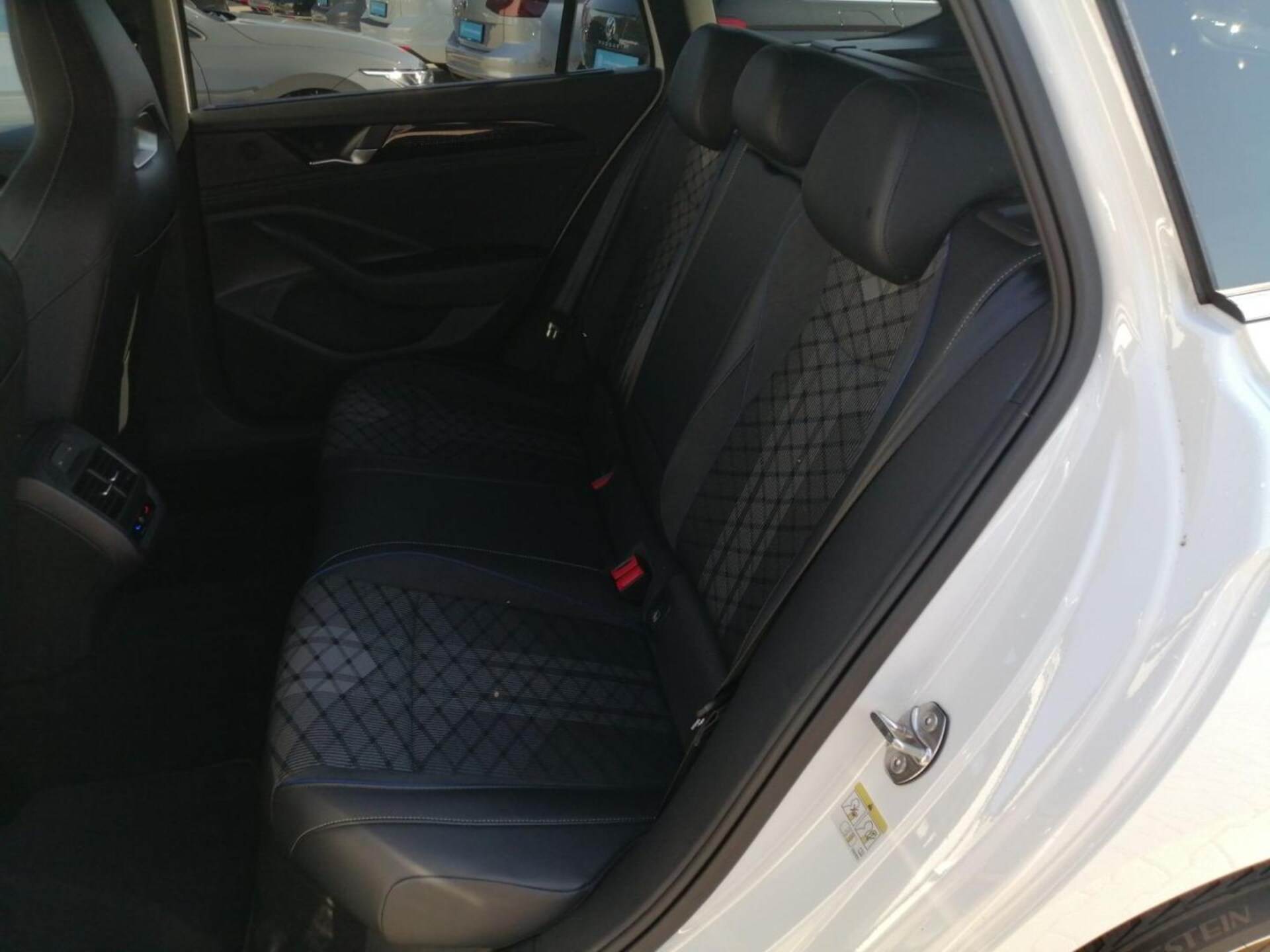 Volkswagen Passat R-Line