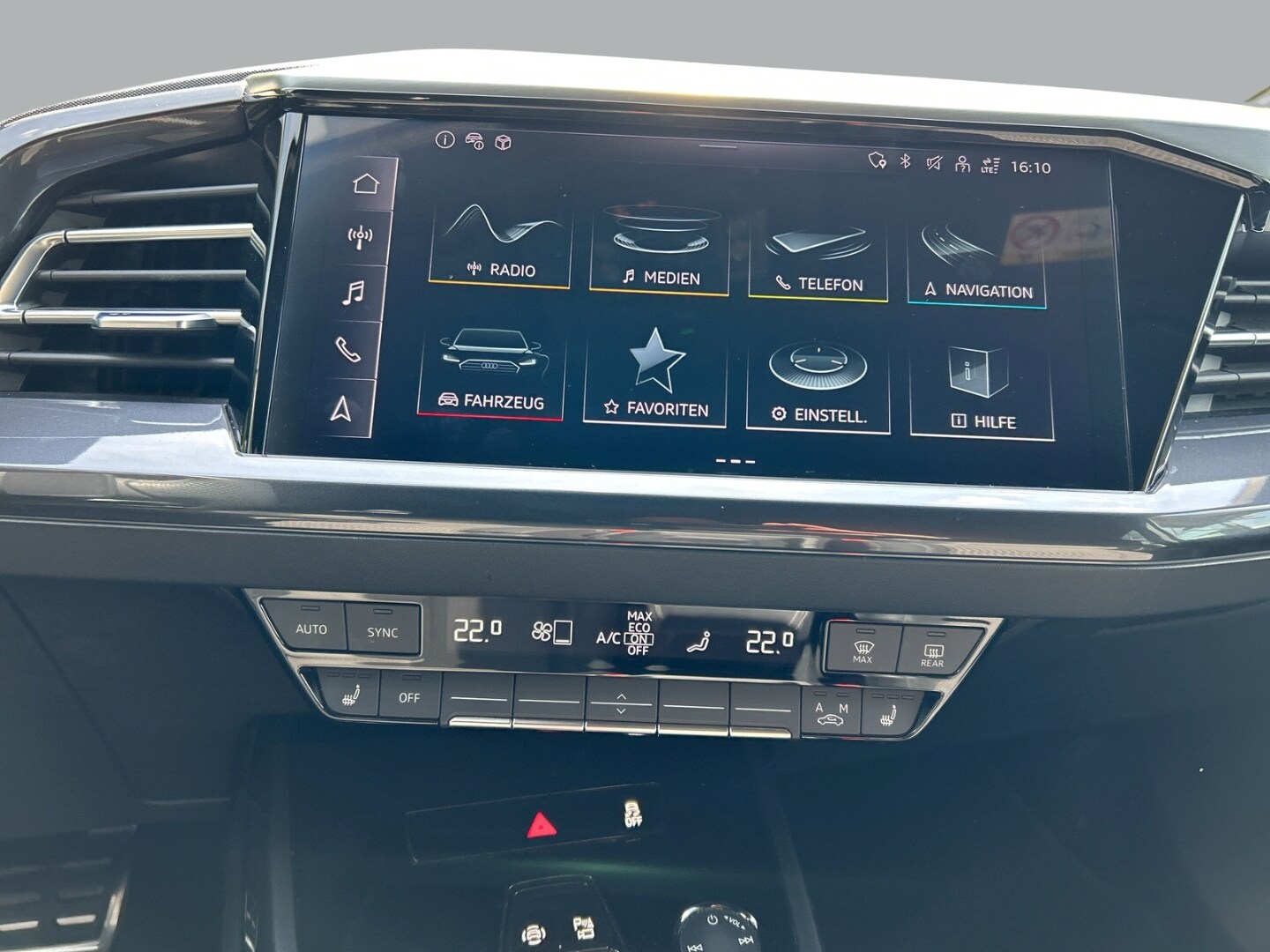 Image about Audi Q4 e-tron 40 e-tron