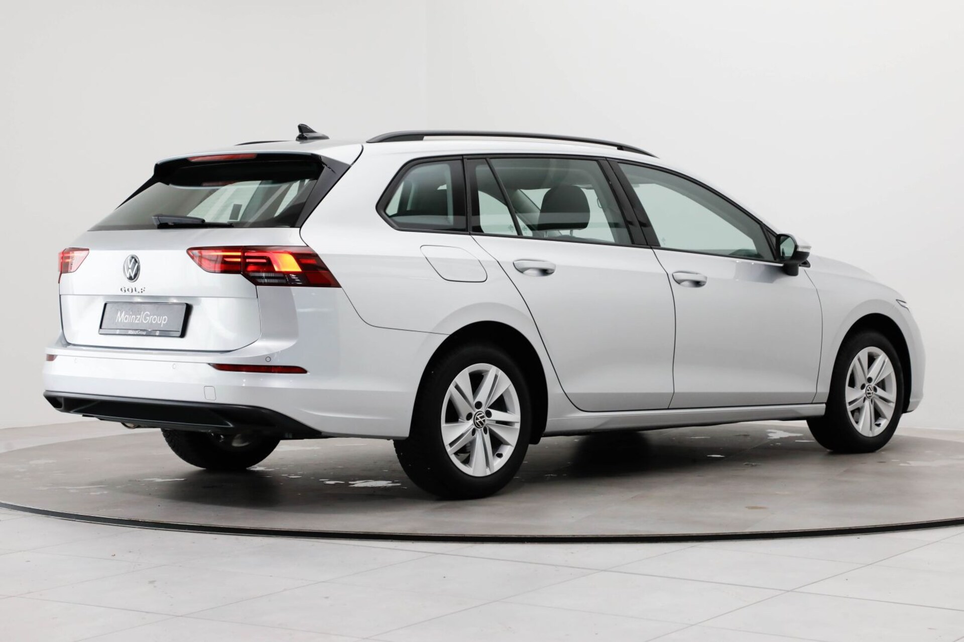 Volkswagen Golf Variant Life