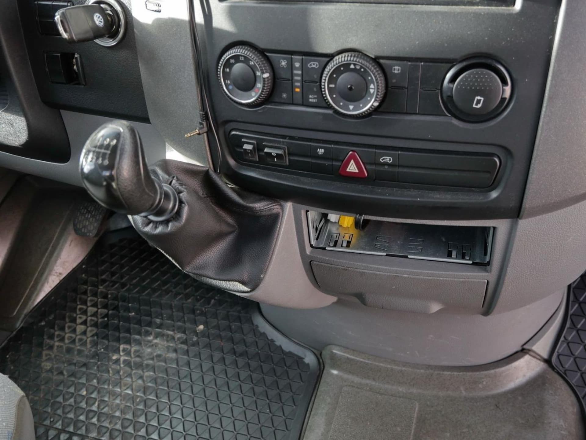 Volkswagen Crafter Einzelkabine langer Radstand