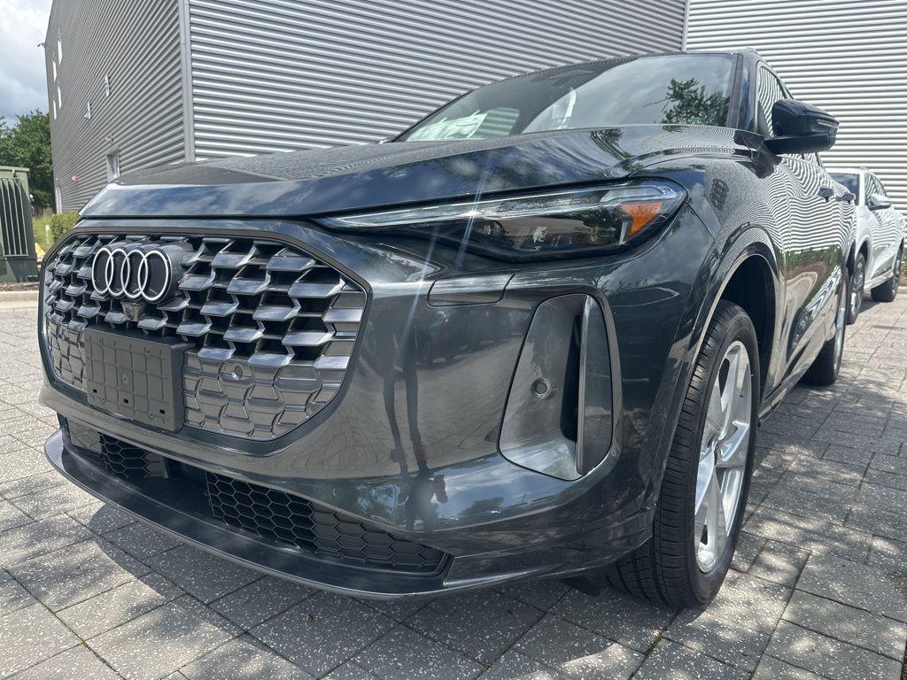 2026 Audi Q5 Premium Plus quattro's photo