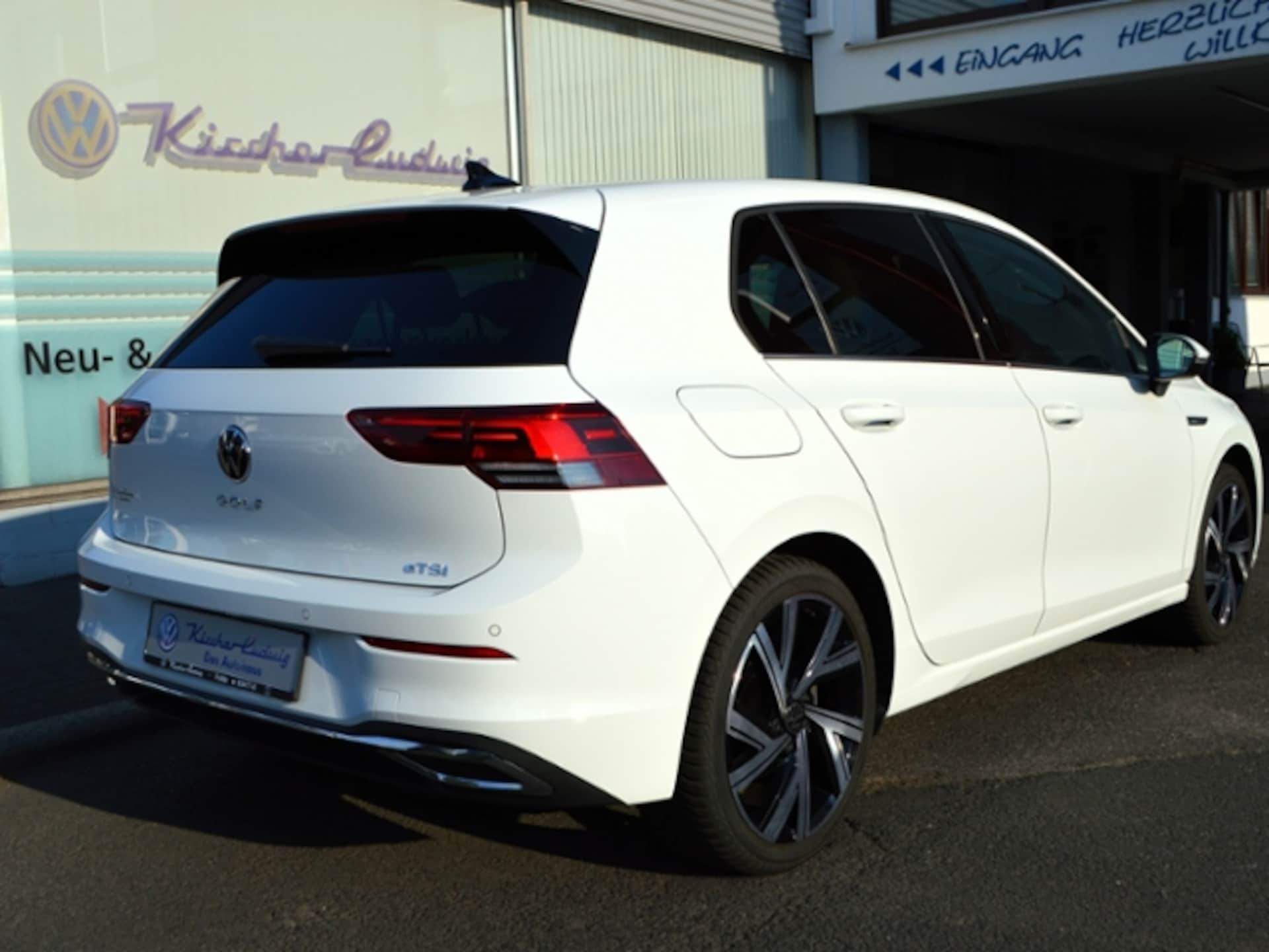 Volkswagen Golf Style