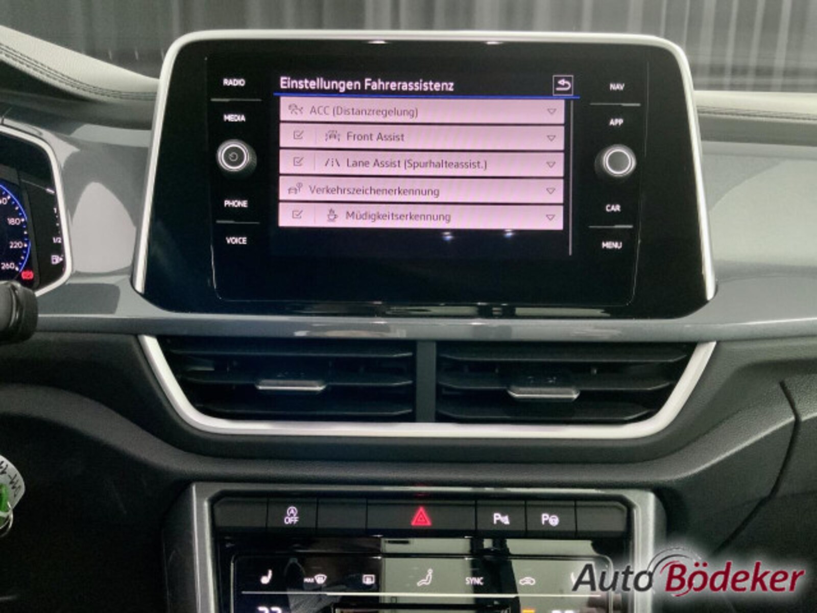 Volkswagen T-Roc – Bild 12