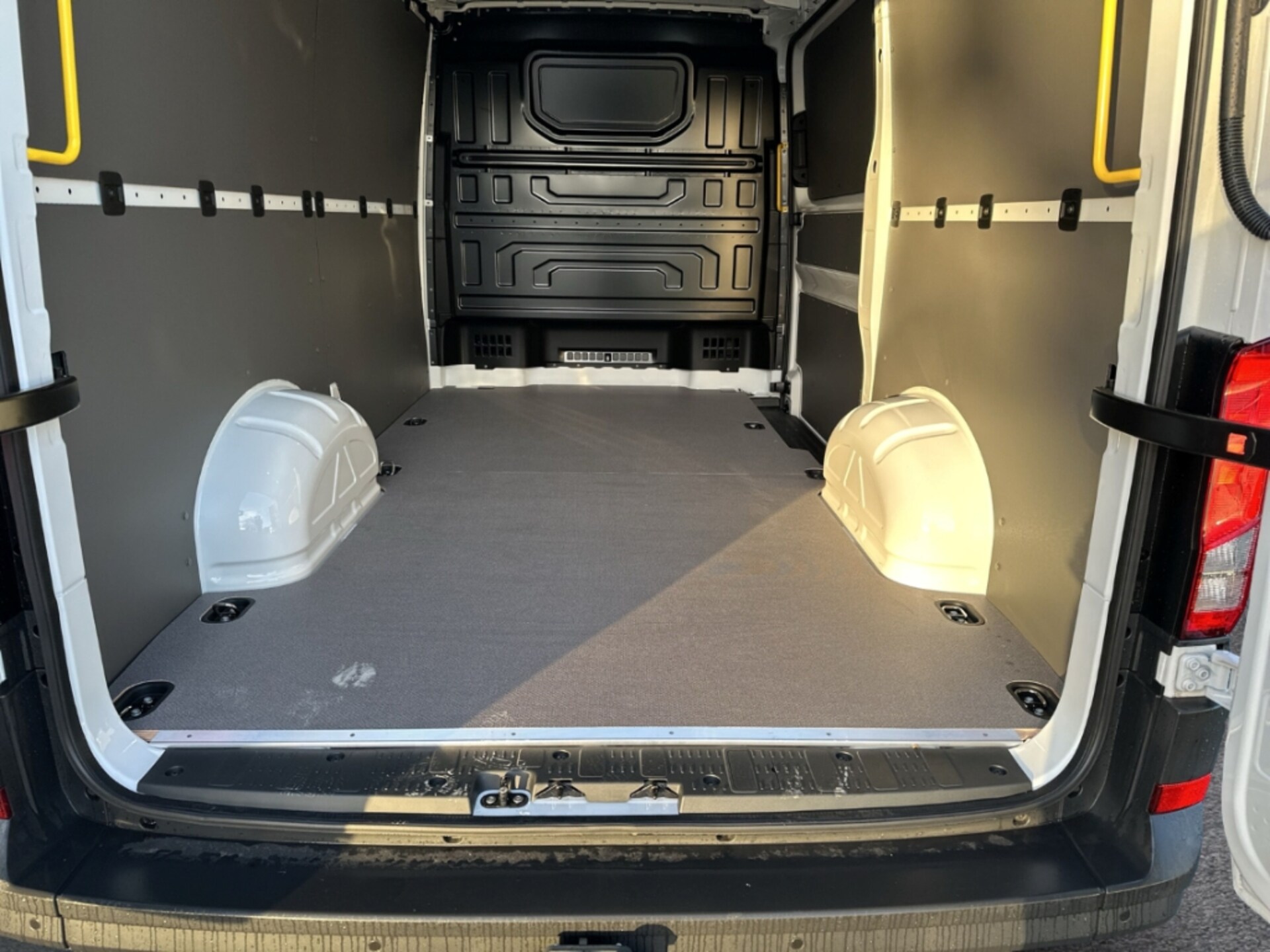 Volkswagen Crafter Kasten mittlerer Radstand