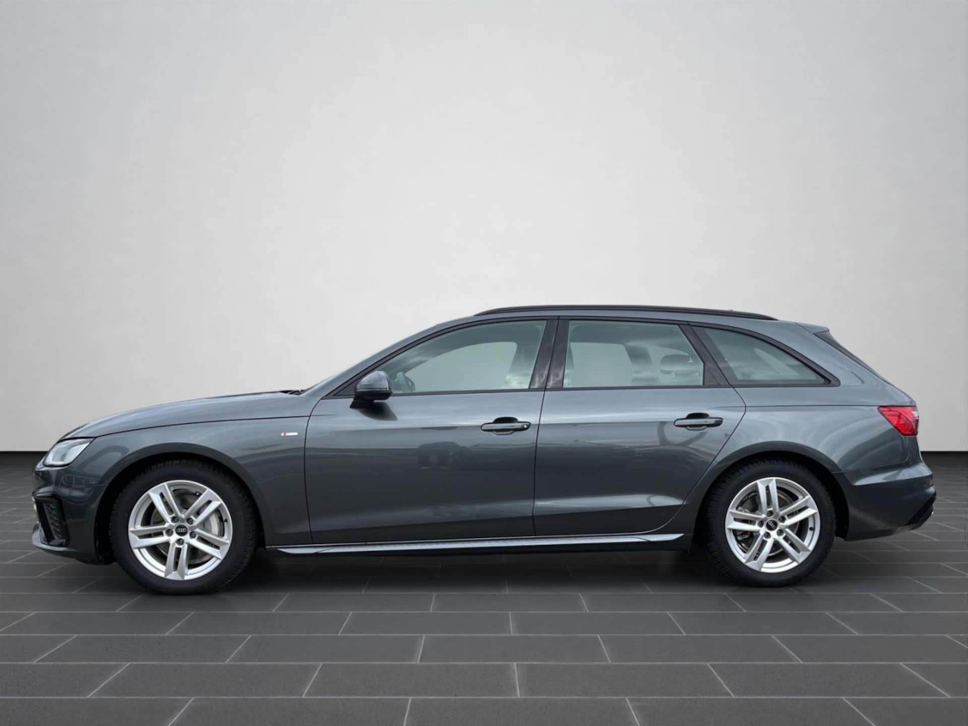 Audi A4 Avant S line