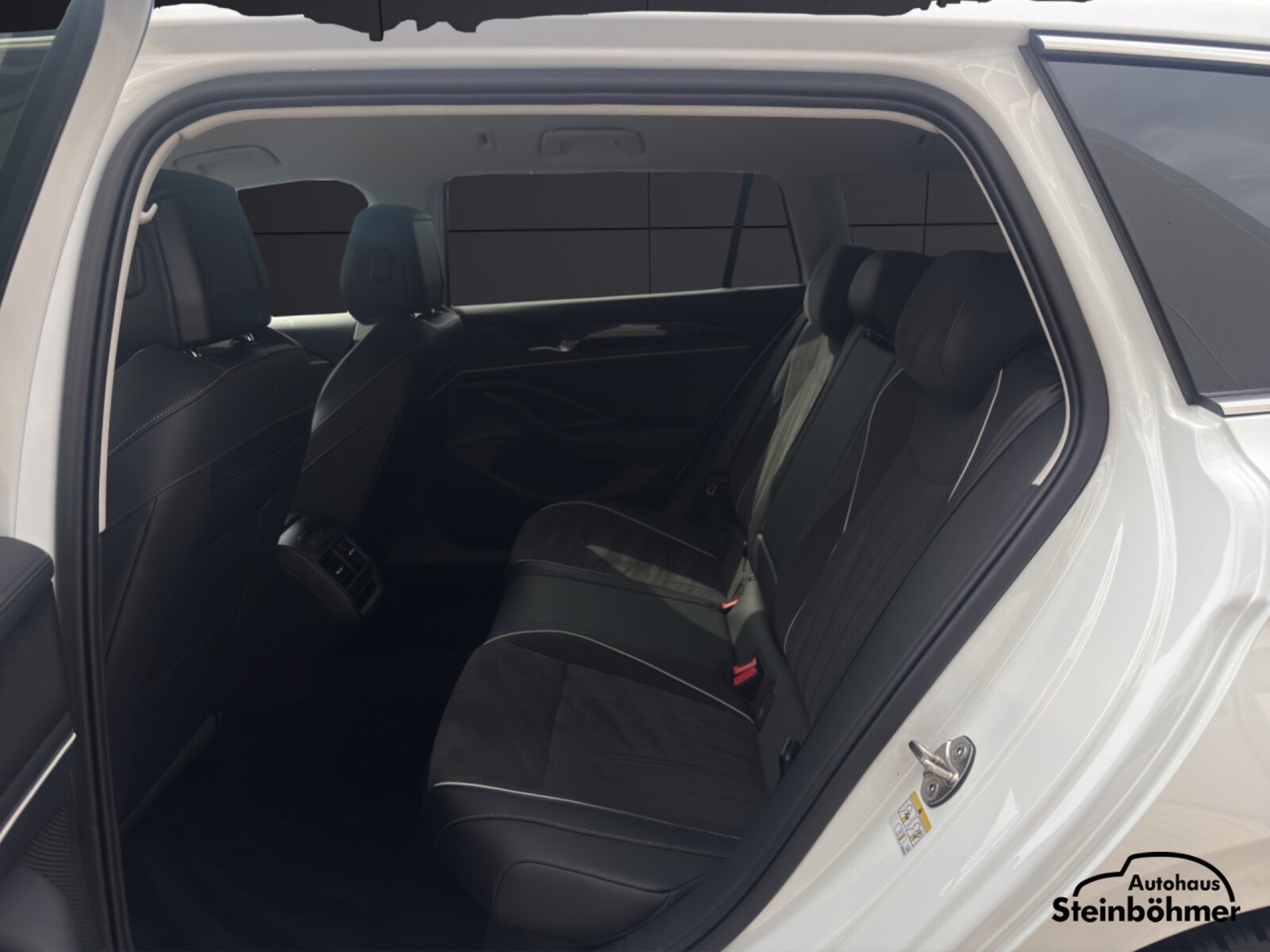Volkswagen Passat – Bild 14