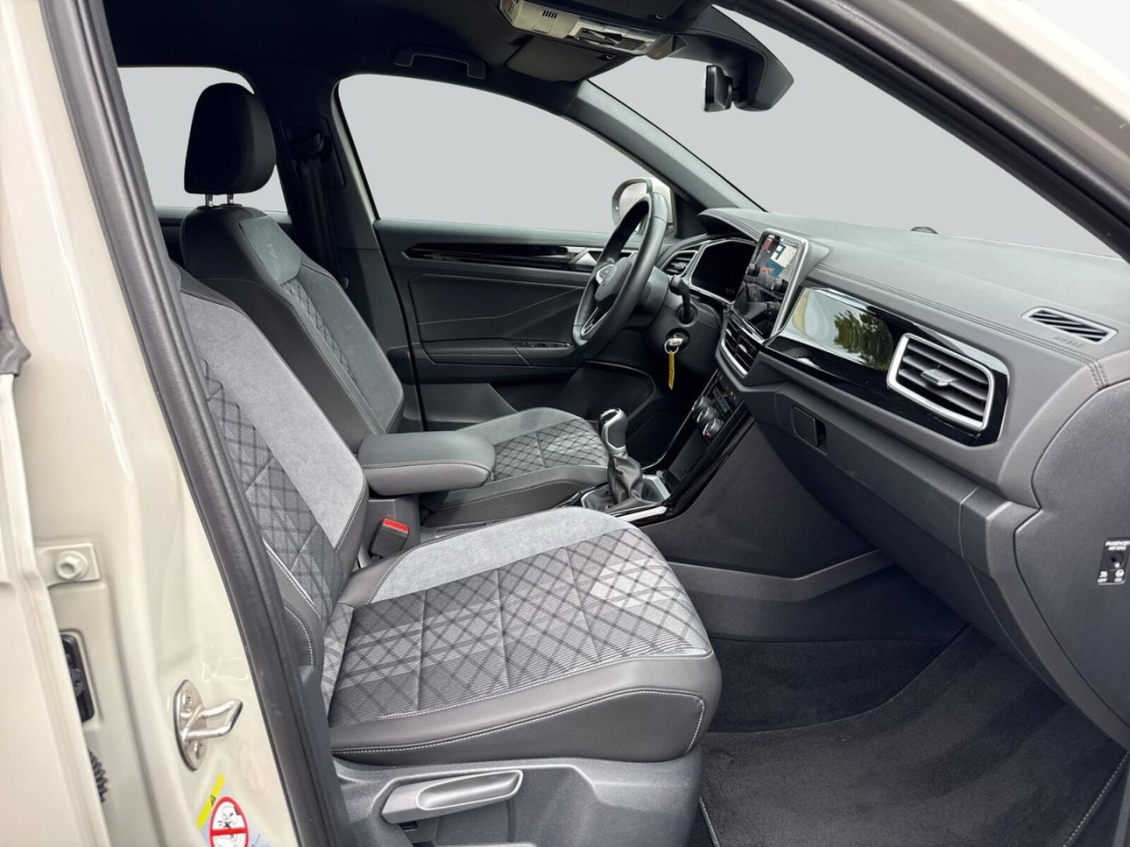 Volkswagen T-Roc – Bild 12