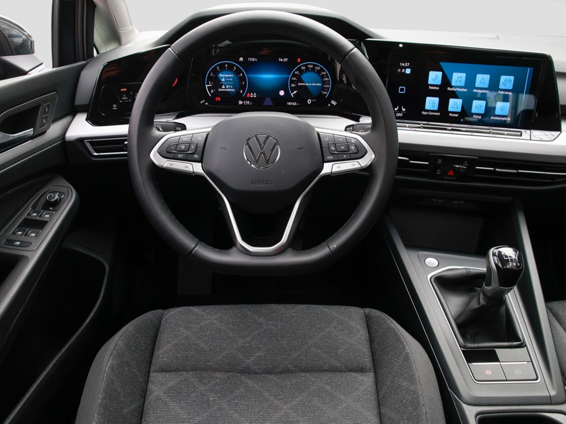 Volkswagen Golf Life