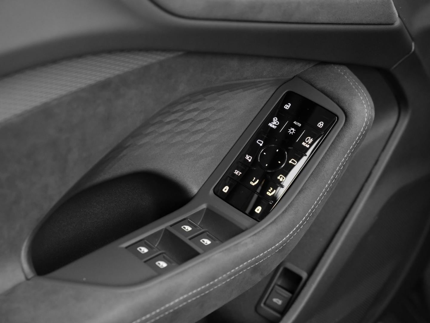 Bild über Audi A5 Avant TDI quattro 150 kW S tronic - für weitere Informationen kontaktieren Sie den Audi Partner