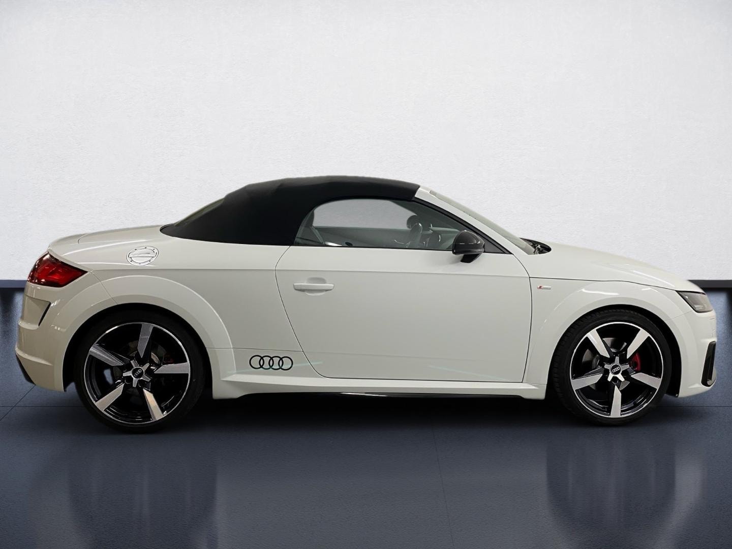 Bild über Audi TT Roadster 40 TFSI S tronic - für weitere Informationen kontaktieren Sie den Audi Partner