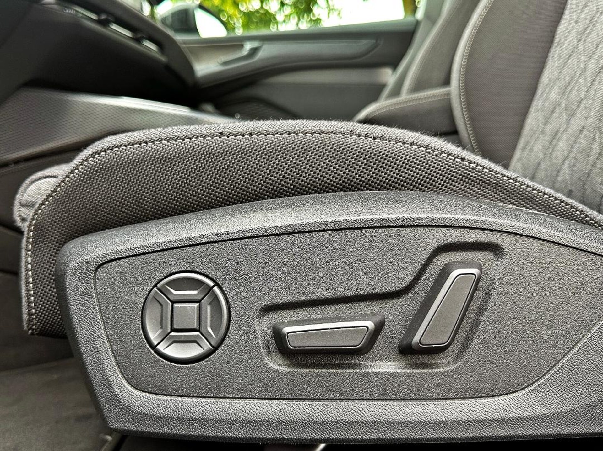 Audi A6 Avant edition one