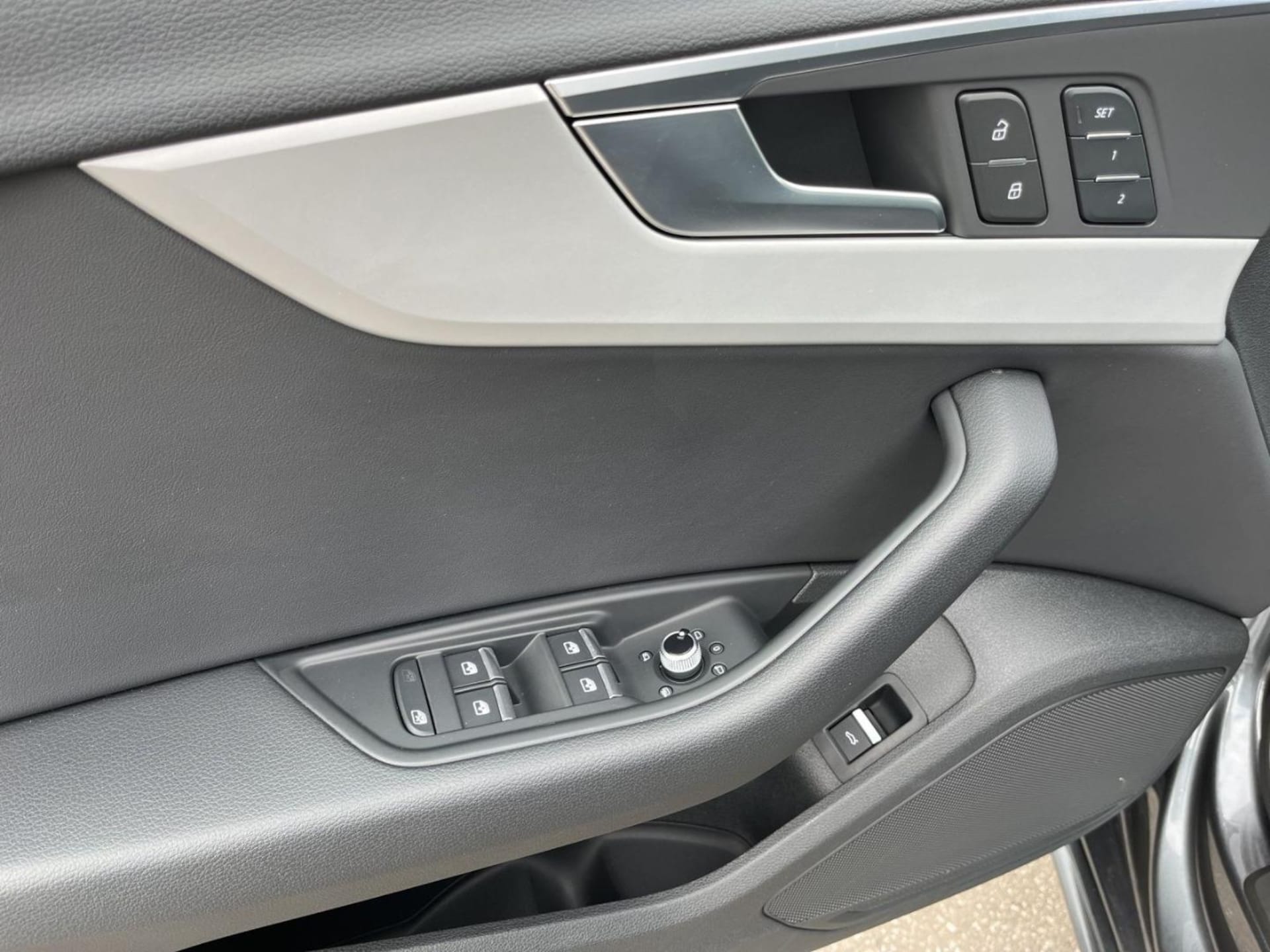 Audi A4 Avant S line