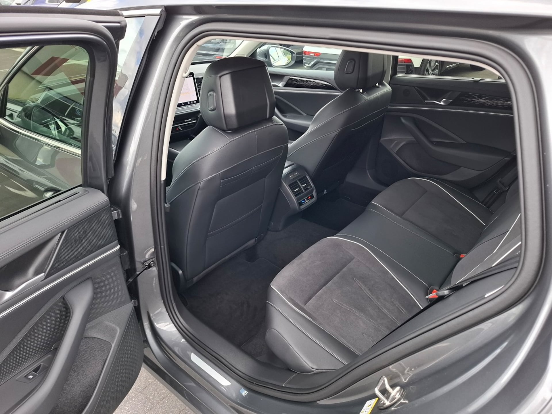 Volkswagen Passat Elegance