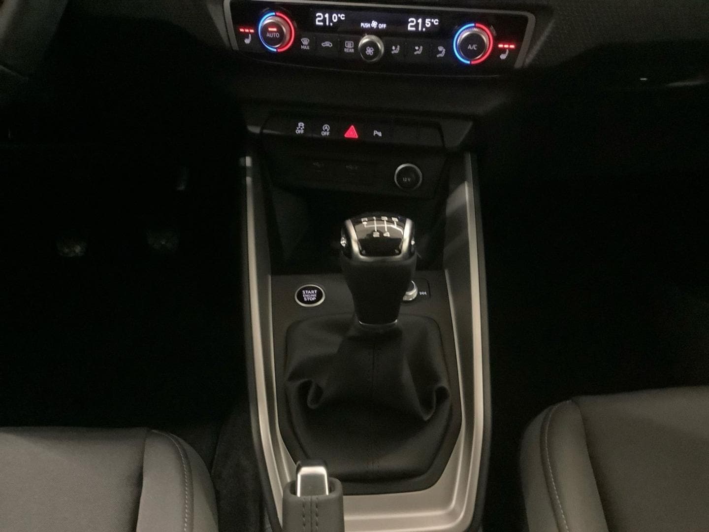 Bild über Audi A1 Sportback S line 25 TFSI Schaltgetriebe - für weitere Informationen kontaktieren Sie den Audi Partner