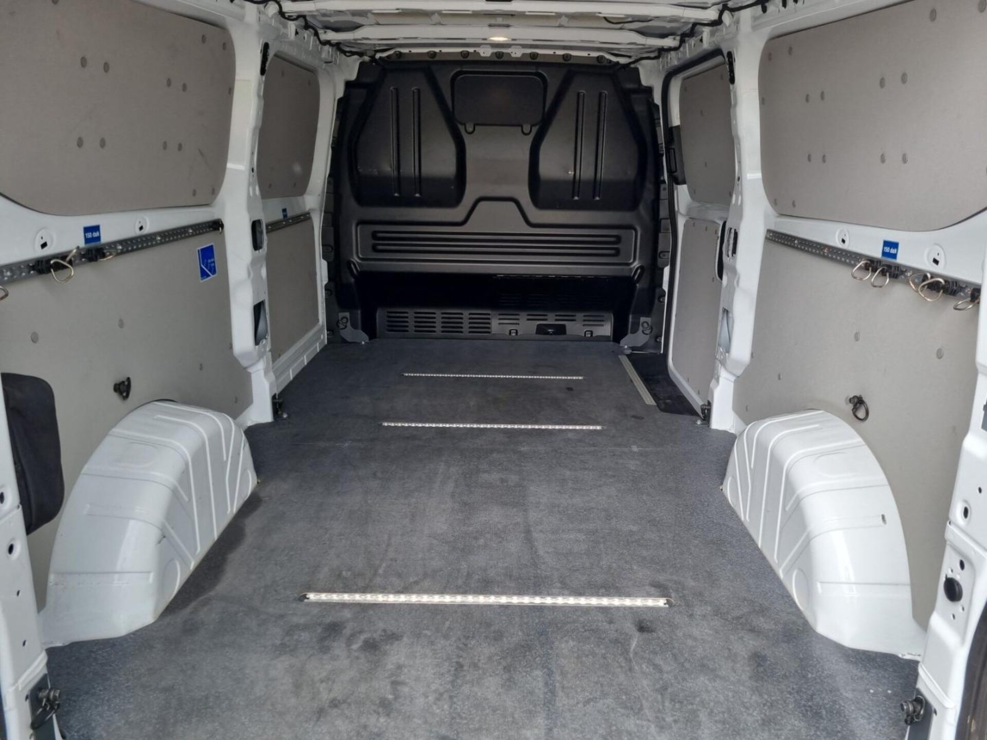Volkswagen Transporter Kasten langer Radstand