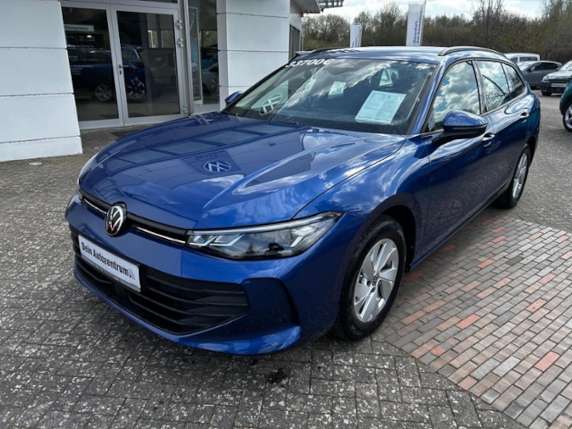 Volkswagen Passat Basis-Modell