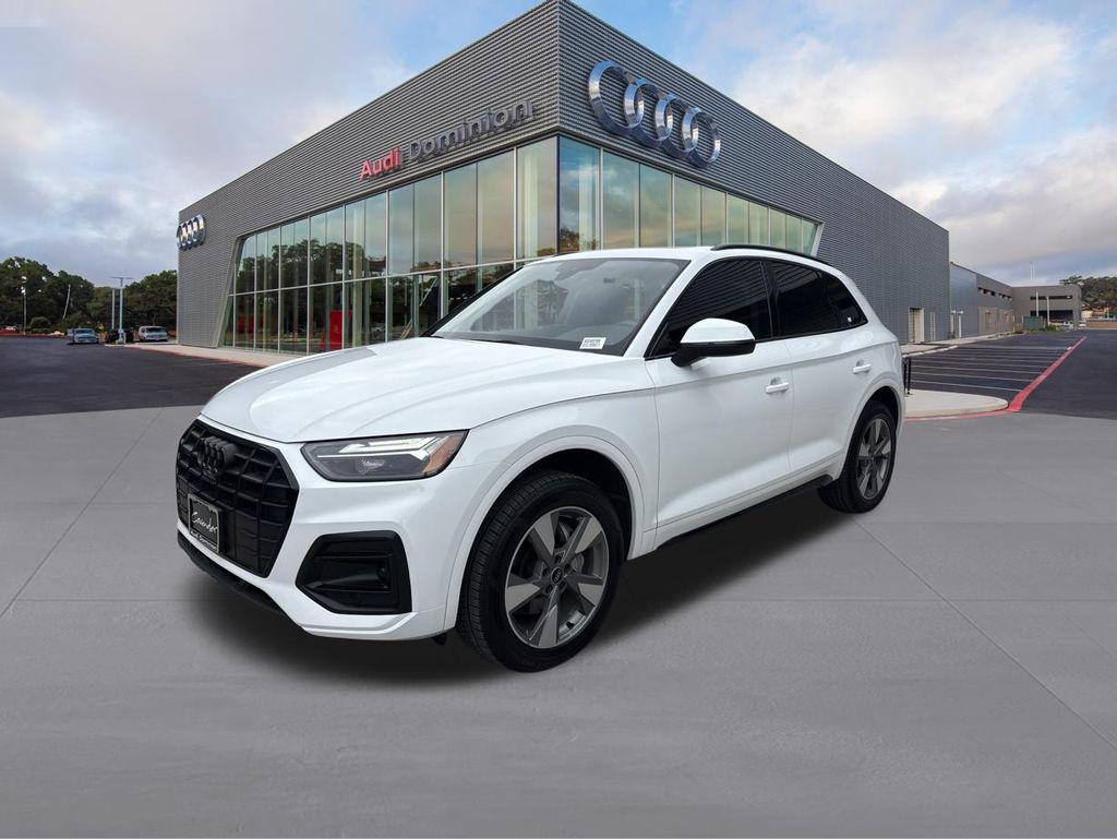 2024 Audi Q5 40 Premium Plus's photo