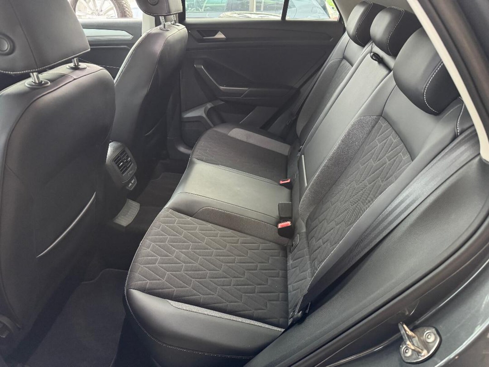 Volkswagen T-Roc – Bild 9