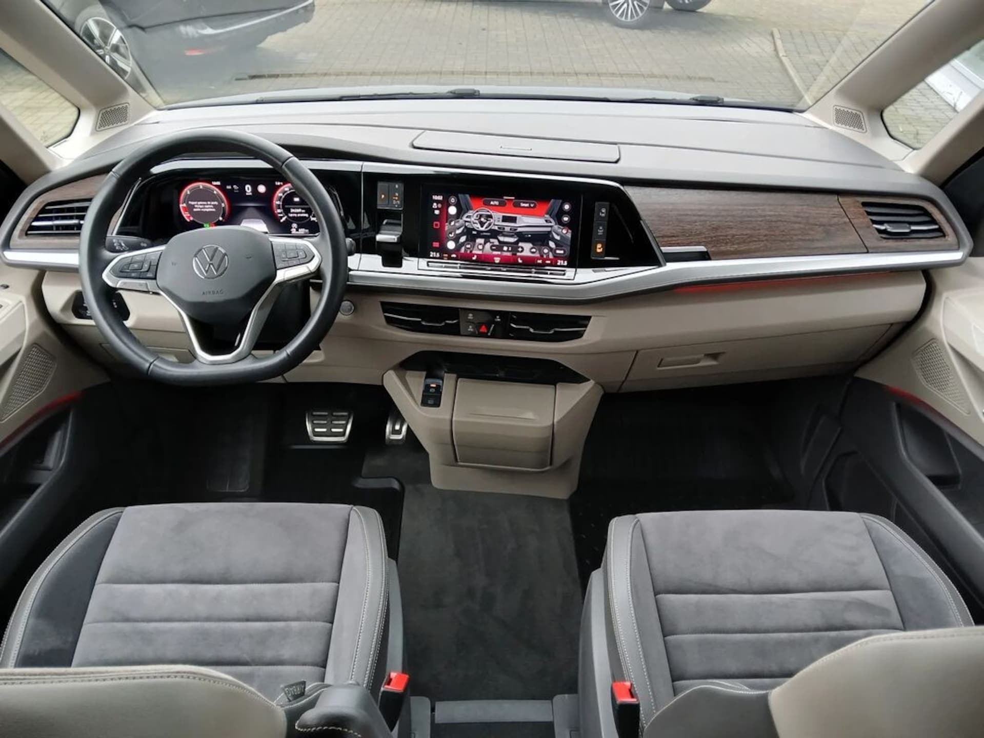 Volkswagen Multivan długi rozstaw osi Style