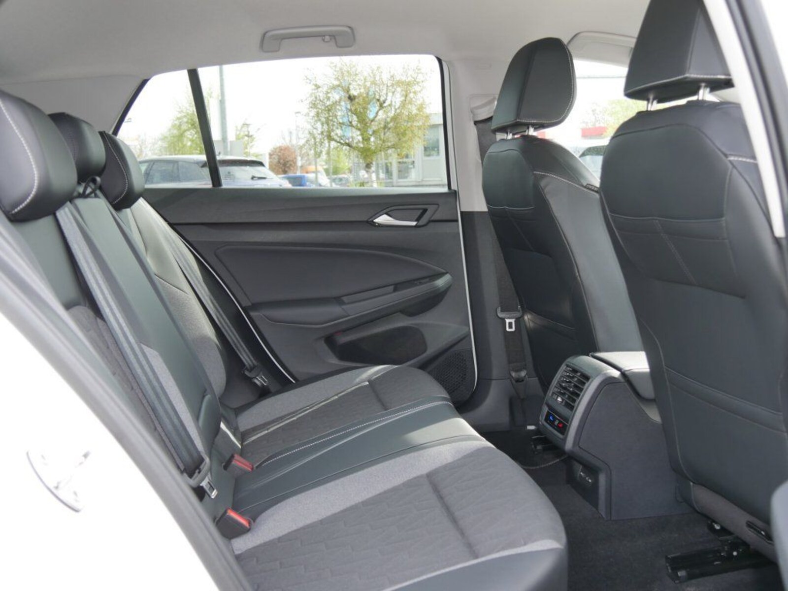 Volkswagen Golf – Bild 7
