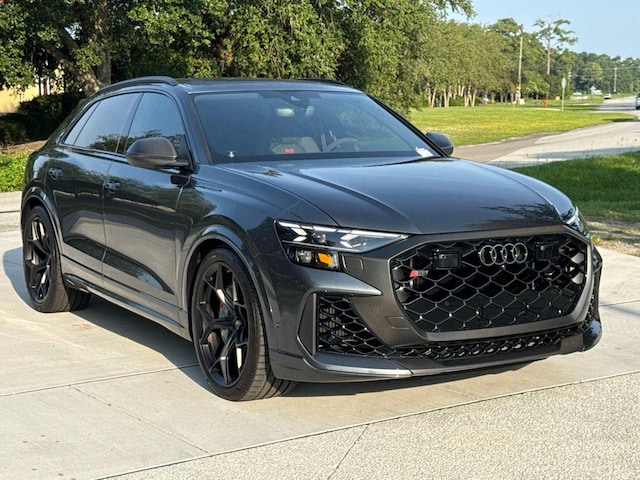 Photo of 2026 Audi RS Q8 SUV performance