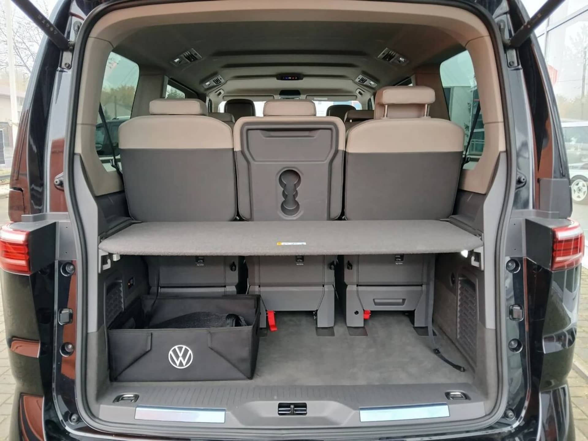 Volkswagen Multivan długi rozstaw osi Style