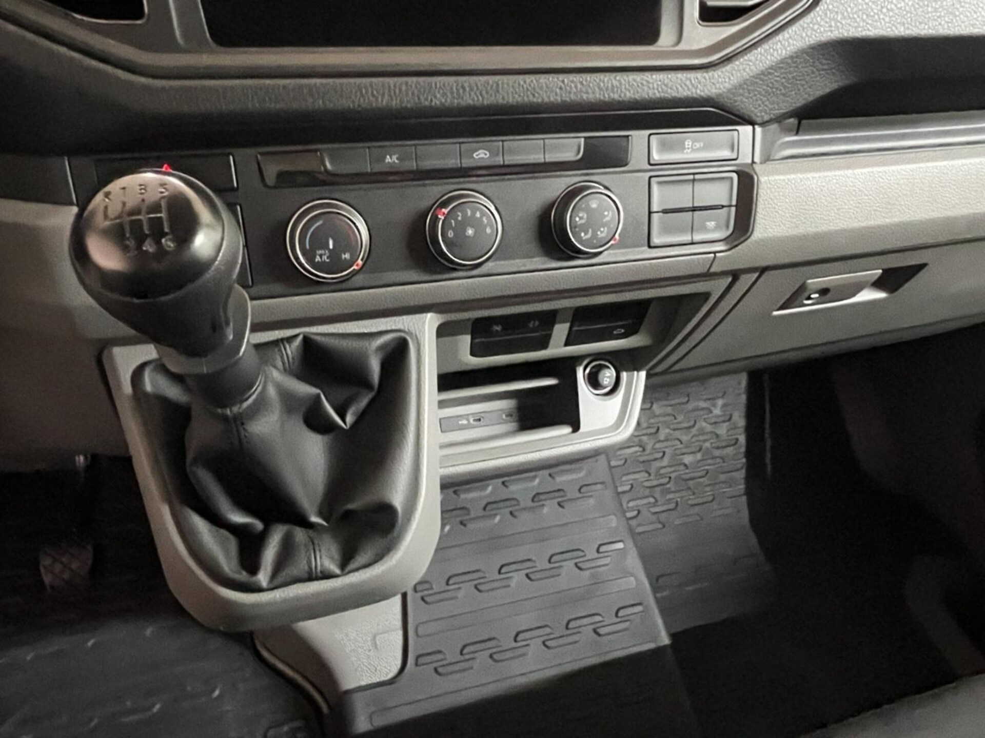 Volkswagen Crafter Einzelkabine langer Radstand