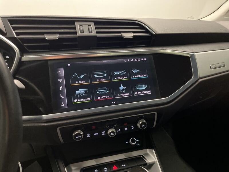 Immagine di Audi Q3 Business Advanced 35 TDI 110 kW (150 PS) S tronic - Vista: for more details contact your dealer