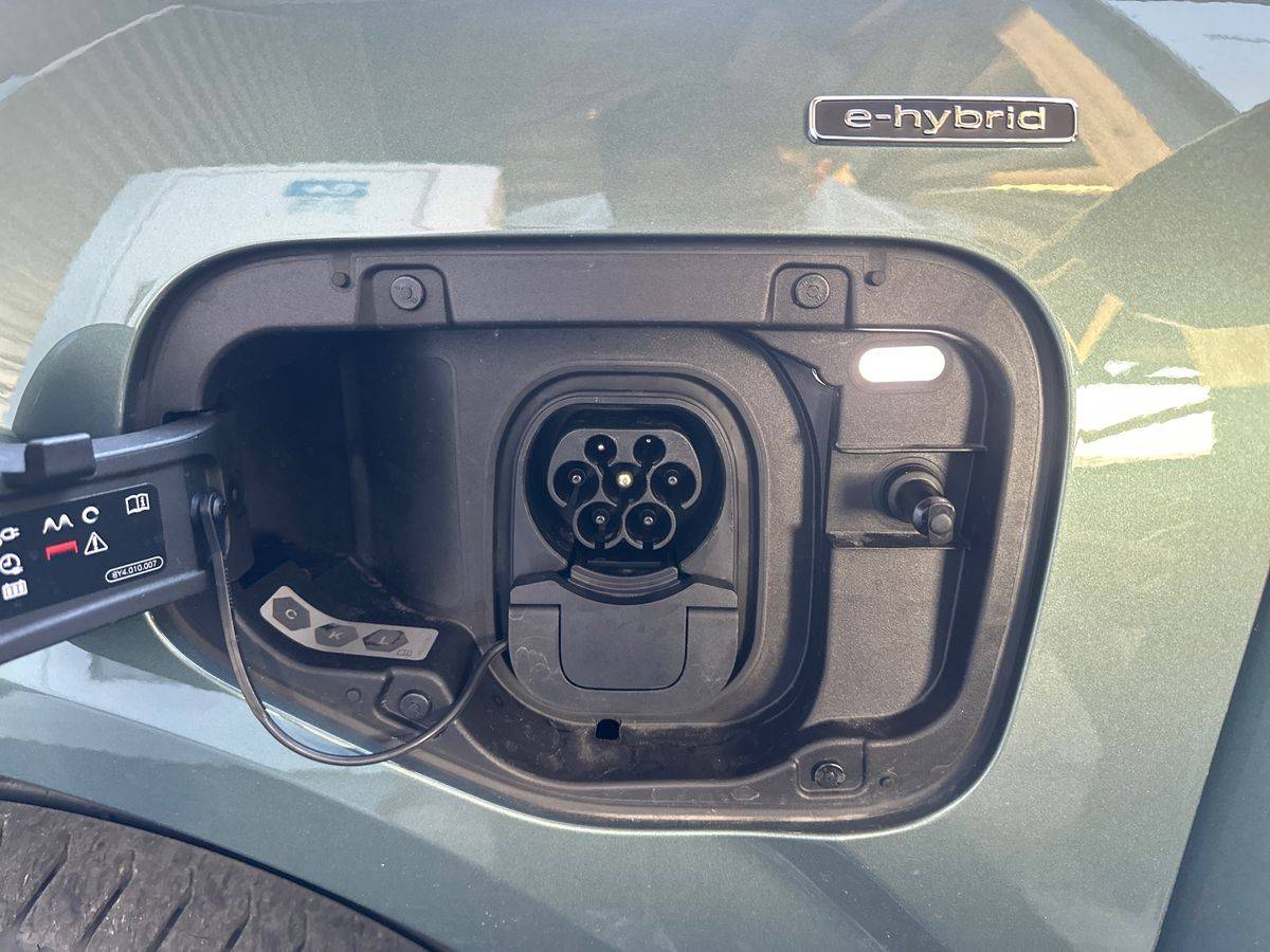 Image about Audi Q3 Sportback e-hybrid Design e-hybrid 272 ch S tronic