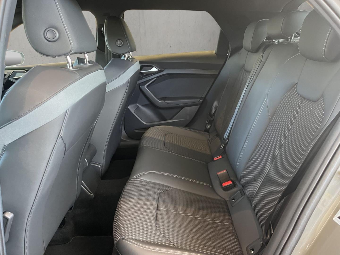 Bild über Audi A1 Sportback S line 30 TFSI 85(116) kW(PS) S tronic - für weitere Informationen kontaktieren Sie den Audi Partner