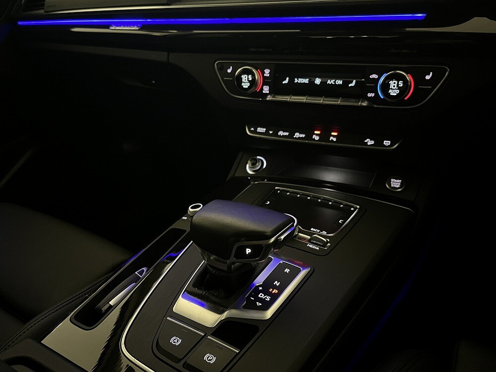 Image about Audi Q5 45 TFSI quattro sport