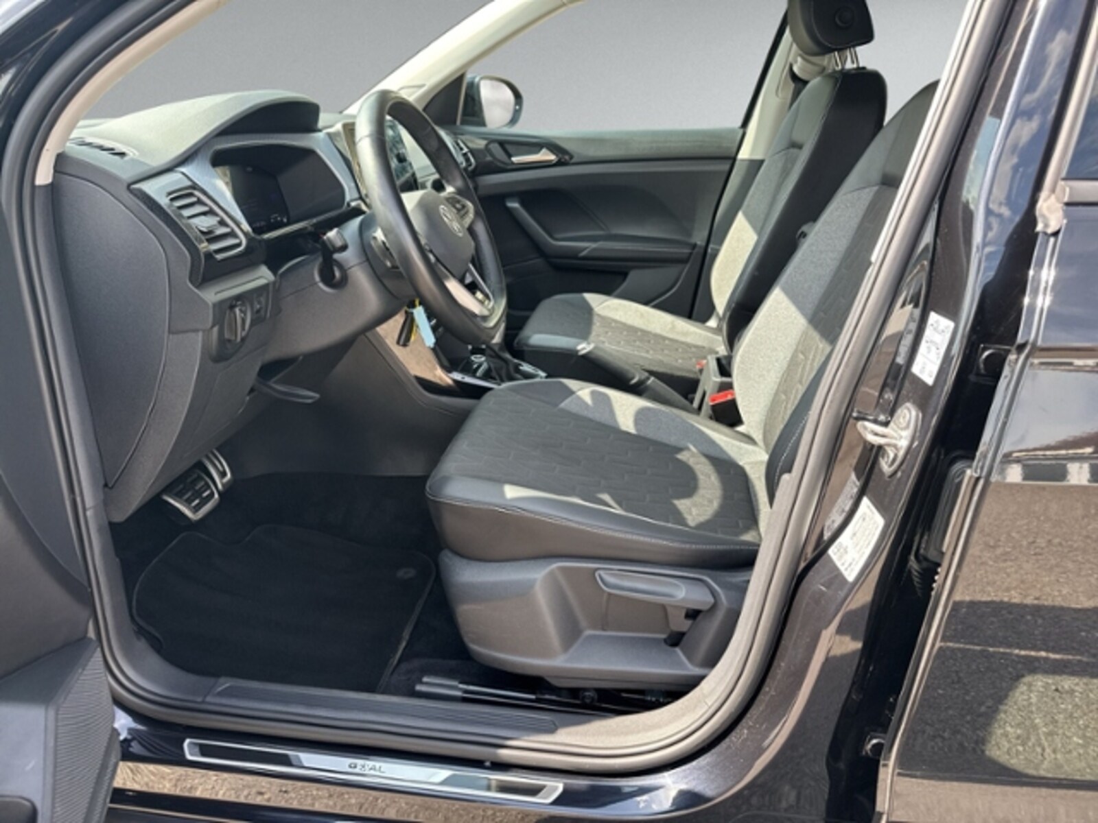 Volkswagen T-Cross – Bild 8