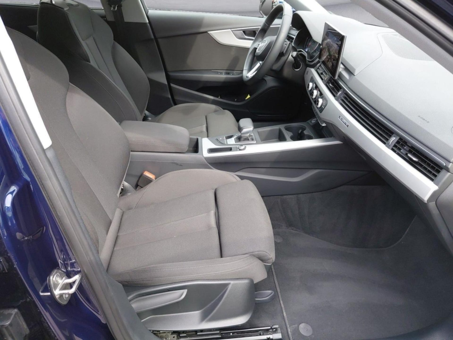 Audi A4 Avant S line