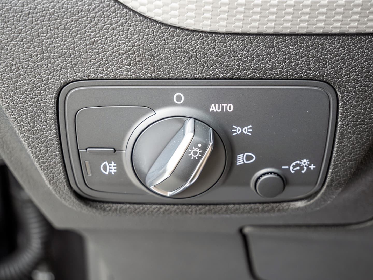 Bild über Audi Q2 advanced 35 TFSI S tronic - für weitere Informationen kontaktieren Sie den Audi Partner