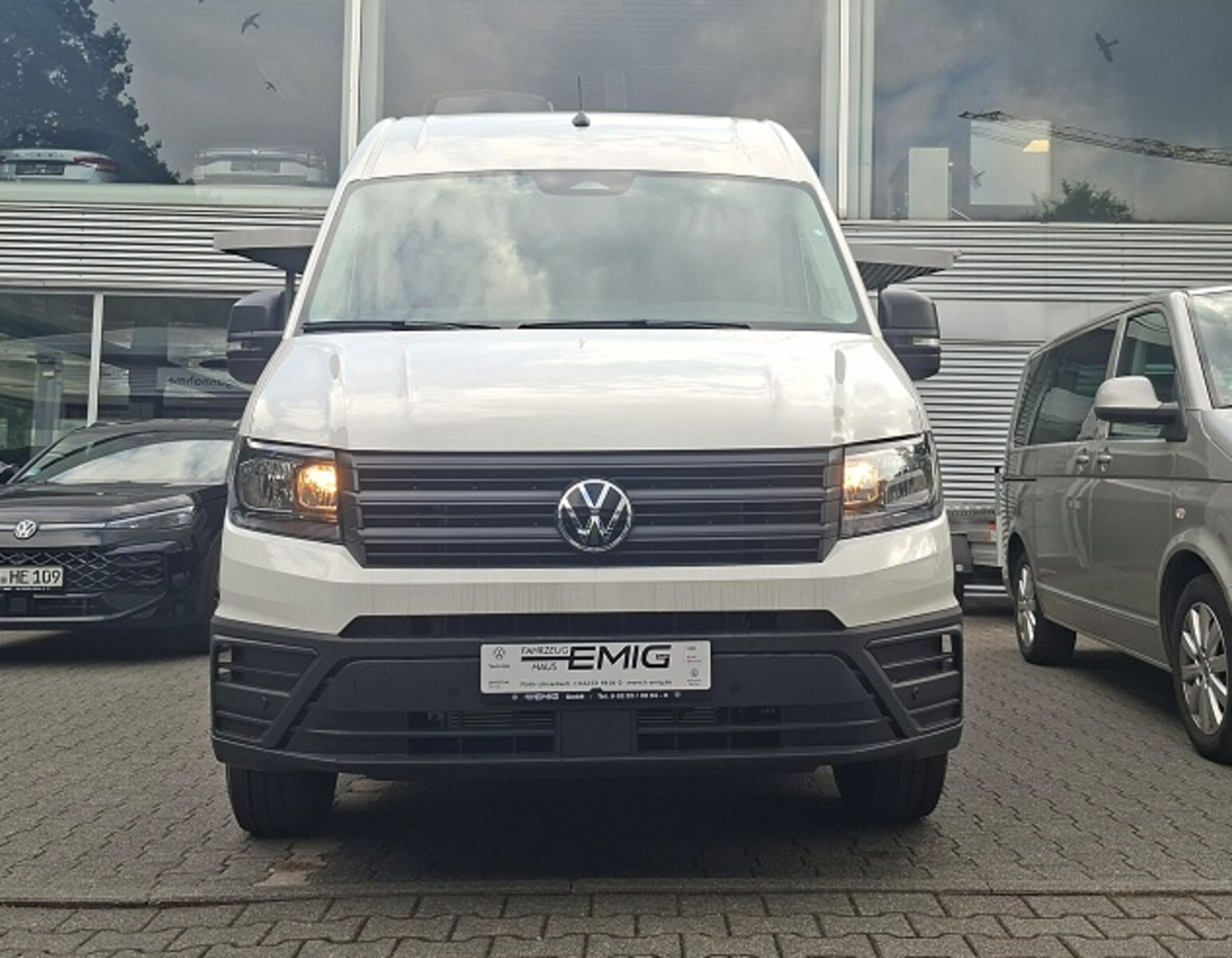 Volkswagen Crafter Kasten mittlerer Radstand – Bild 2