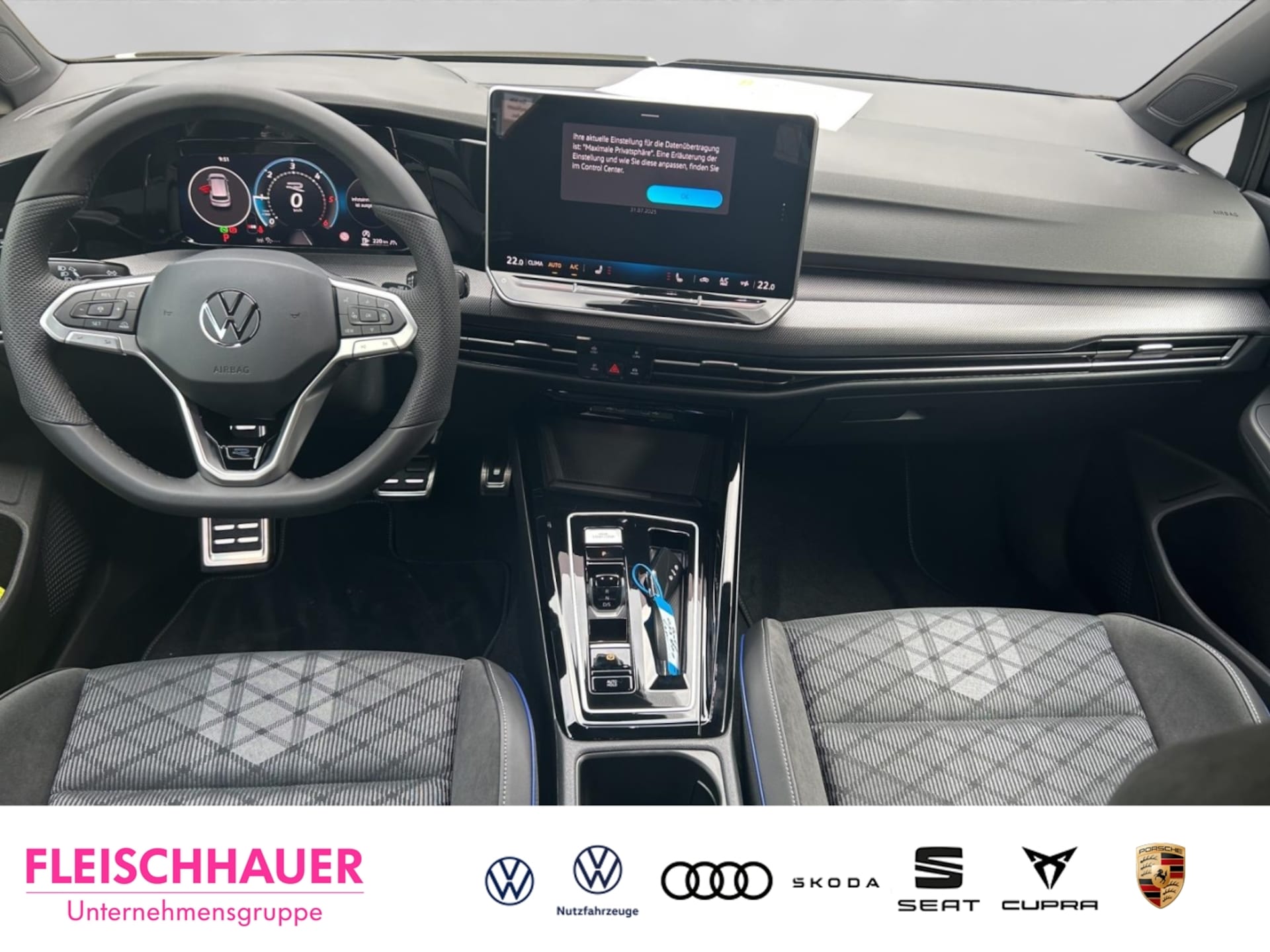 Volkswagen Golf R-Line