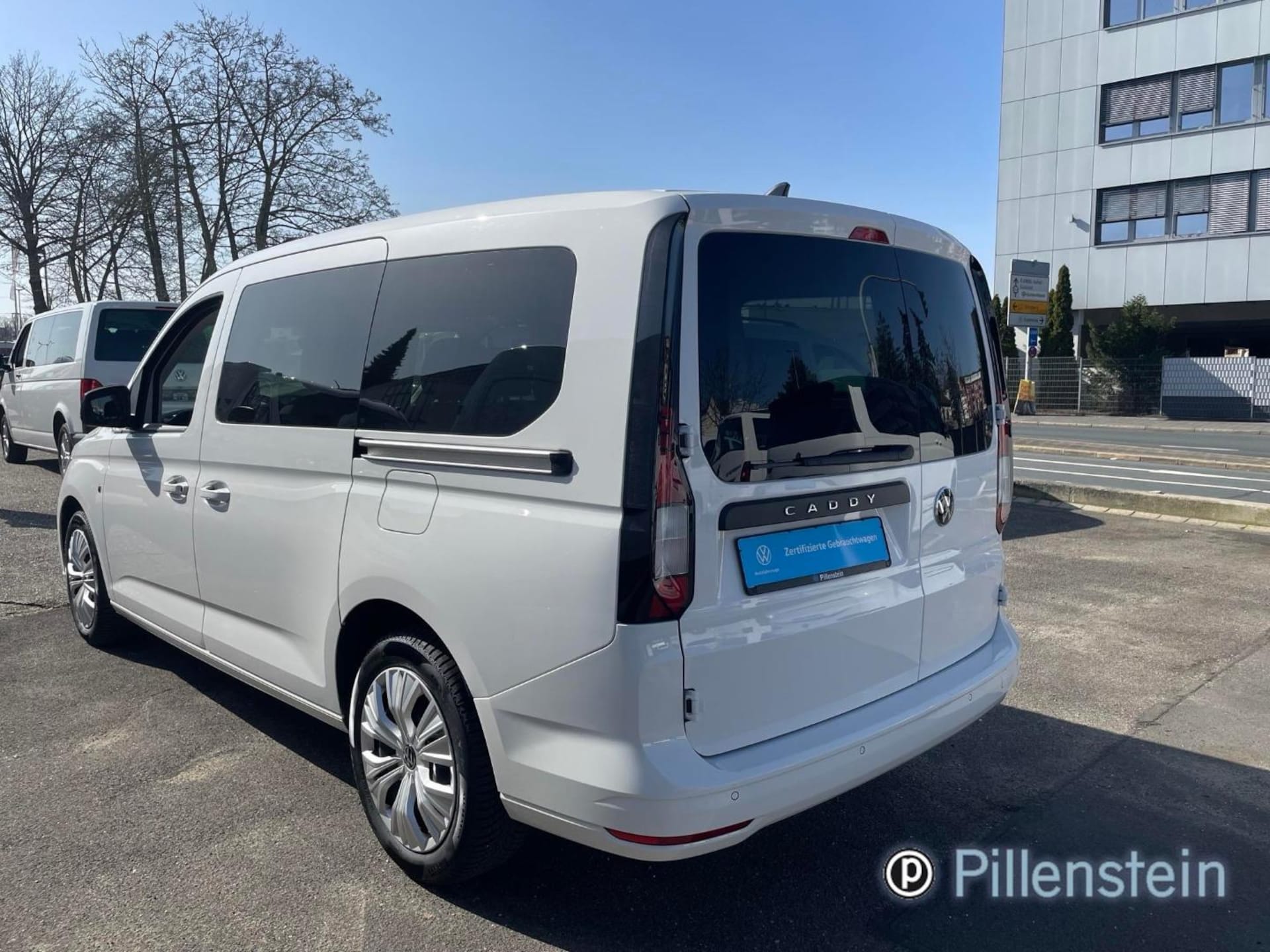 Volkswagen Caddy Maxi Basis-Modell