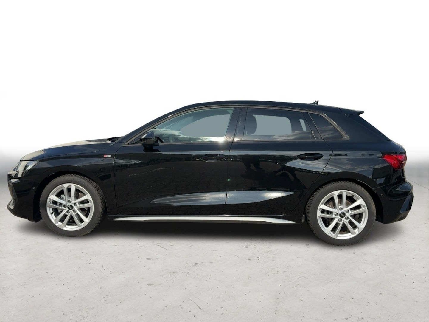 Bild über Audi A3 Sportback S line 35 TFSI S tronic - für weitere Informationen kontaktieren Sie den Audi Partner