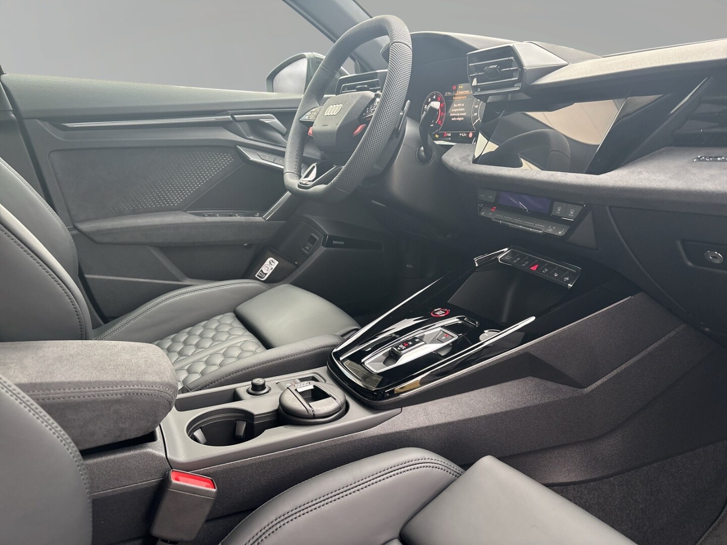 Image about Audi RS 3 Limousine TFSI quattro S tronic