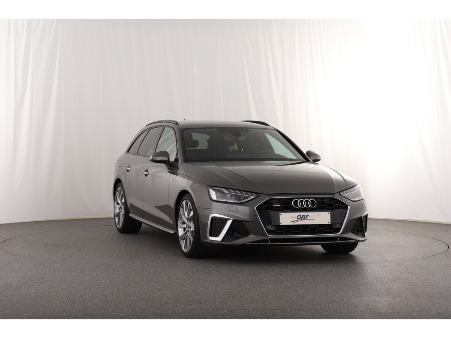 Audi A4 Avant S line