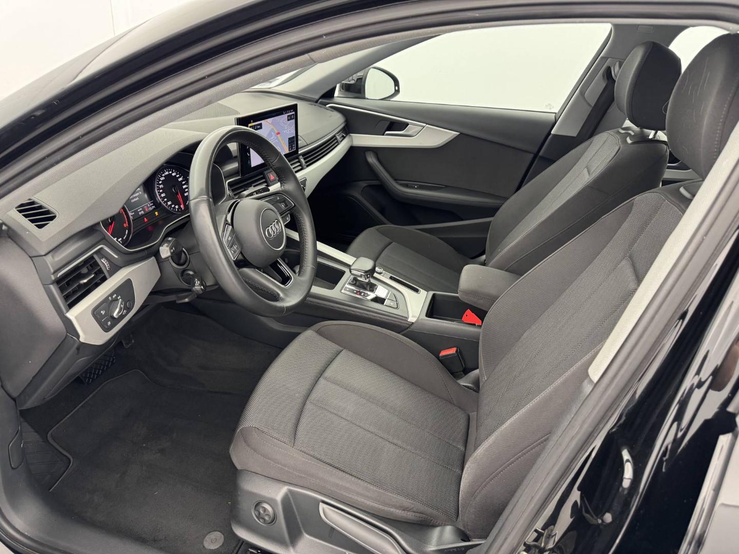 Image about Audi A4 Berline Design 35 TFSI 110 kW (150 ch) S tronic