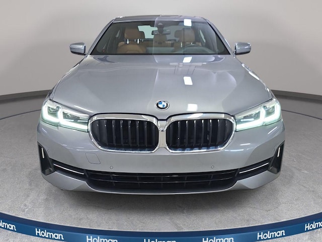 2023 BMW 530