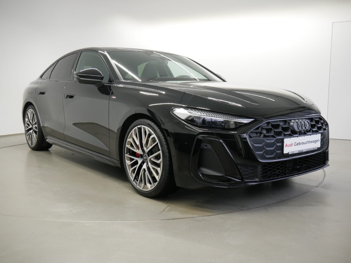 Bild über Audi A5 Limousine TDI quattro 150 kW S tronic - für weitere Informationen kontaktieren Sie den Audi Partner